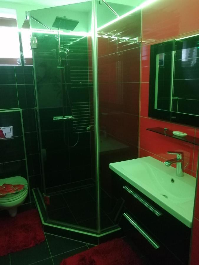 Mátyás Apartman Tata Exterior foto