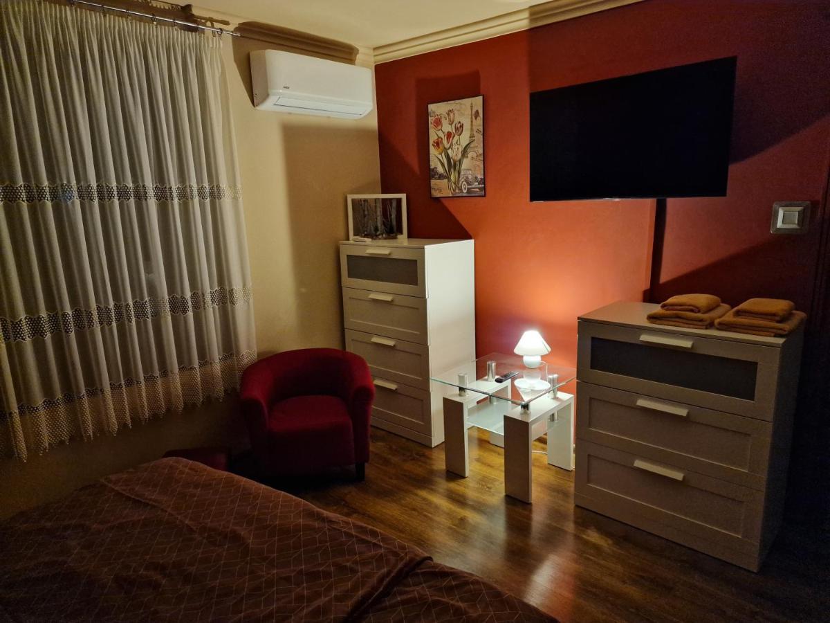 Mátyás Apartman Tata Exterior foto